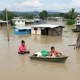 moradores ilhados em Santa Rita