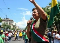 ato em defesa da reeleição de Lula
